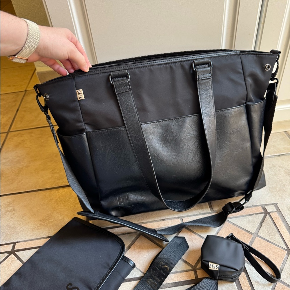 BEIS The Diaper Bag in Black